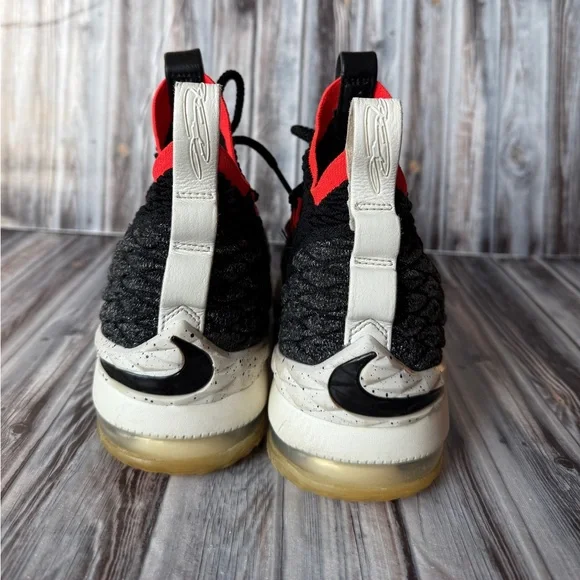 Nike LeBron 15 Black Bright Crimson Basketball Shoes size 4.5Y - Picture 3 of 8